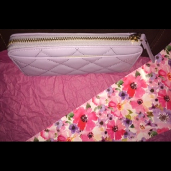 Kate Spade wallet in the color ‘Cryviolet’ - Picture 5 of 5